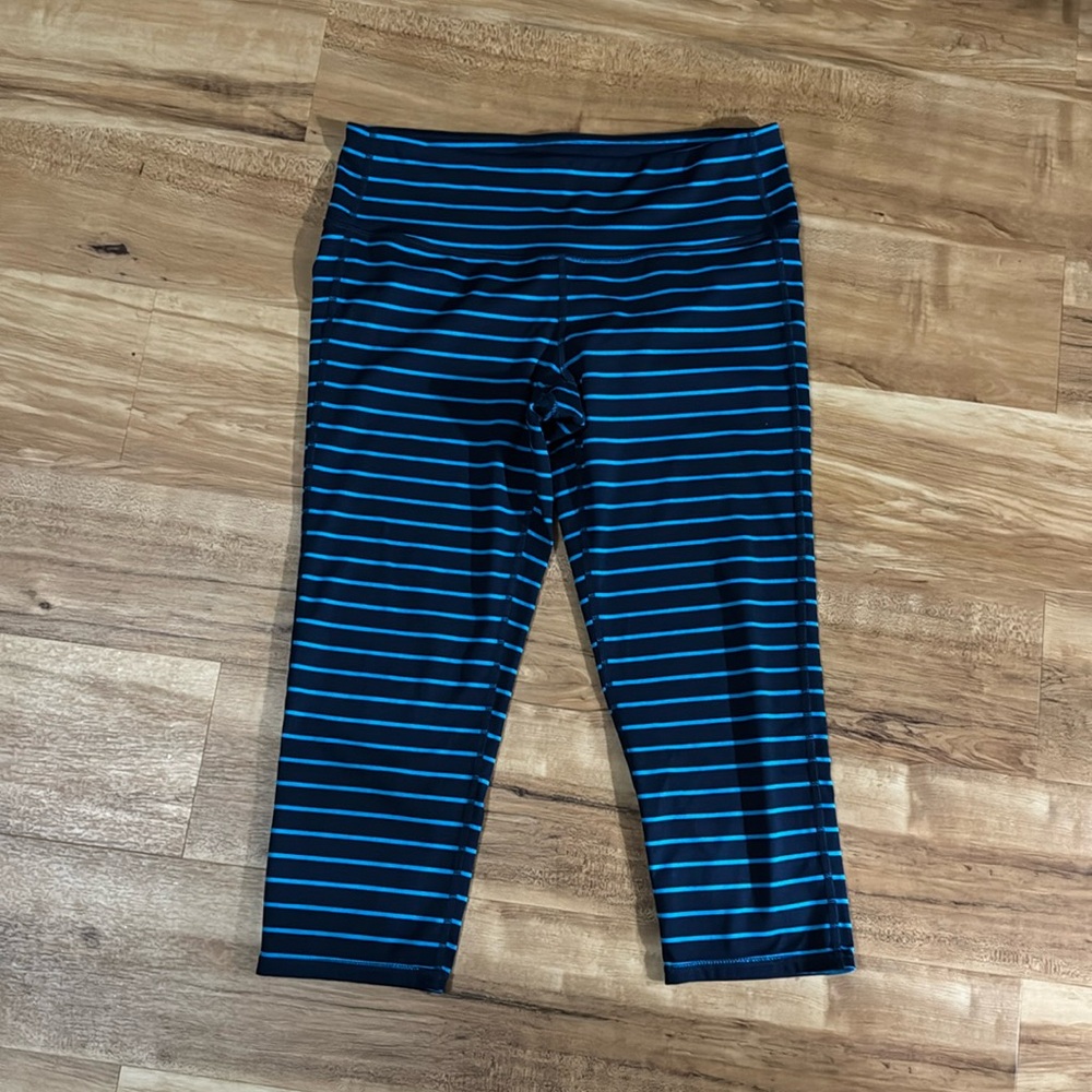 Athleta leggings size medium.